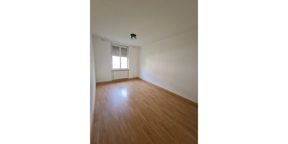 1. OG links Schlafzimmer